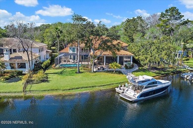 STUNNING NAVIGABLE WATERFRONT ESTATE w/ PRIVATE DOCK. NEW PAVERS - photo 4