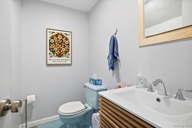 Welcome to 38 Appel Drive in Shirley! This spacious Colonial - photo 9