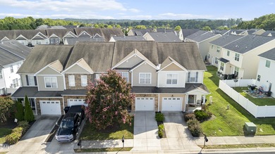 Lake Mackintosh Townhome/Townhouse For Sale in Burlington North Carolina