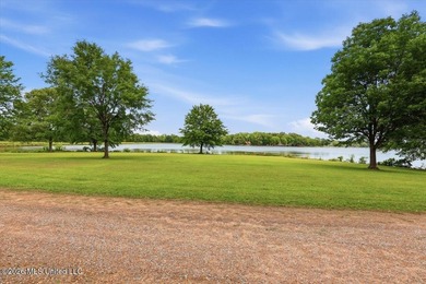 Welcome to Sanctuary, a beautiful, gated community on a serene - photo 11