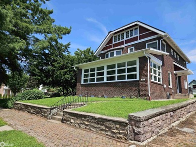 Mississippi River - Des Moines County Home For Sale in Burlington Iowa