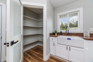 Newly built and thoughtfully designed, this modern 2-bedroom - photo 4