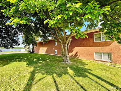 Beautiful 20-Unit All-Brick Apartment Complex Overlooking