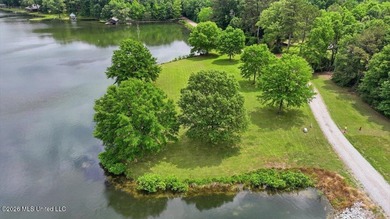 Welcome to Sanctuary, a beautiful, gated community on a serene - photo 35