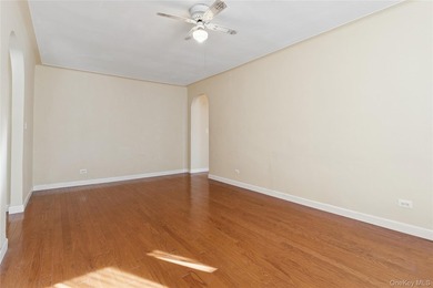 Charming 1-Bedroom Cooperative in Forest Hills, New Hampshire - photo 3