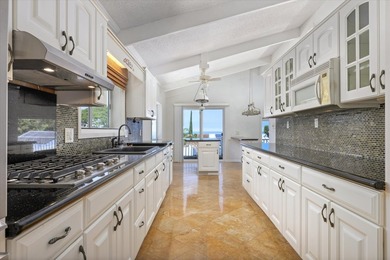 Spacious 3-bedroom 2-bath with detached 4th bedroom and bath in - photo 8