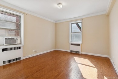 Charming 1-Bedroom Cooperative in Forest Hills, New Hampshire - photo 8