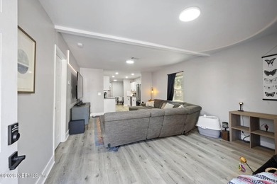 SELLER PAYING CLOSING COSTS!!! Welcome to 550 E 63rd Street - photo 5