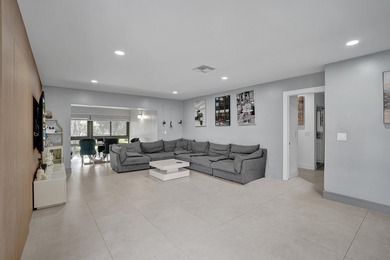 Stunning 3-bedroom, 2-bath unit with beautiful lake views from - photo 11