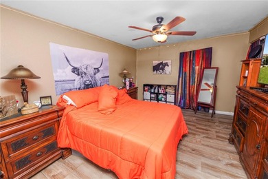Welcome to 517 Tanglewood Drive! This home offers a fantastic - photo 14