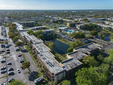 Fully renovated 2-bedroom, 2-bath condo located in the gated - photo 17