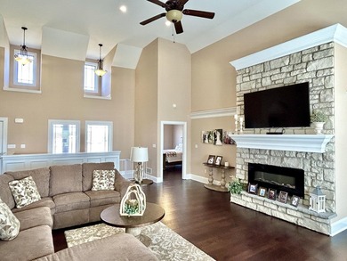 Experience luxurious living in the desirable Allens Landing Lake - photo 18