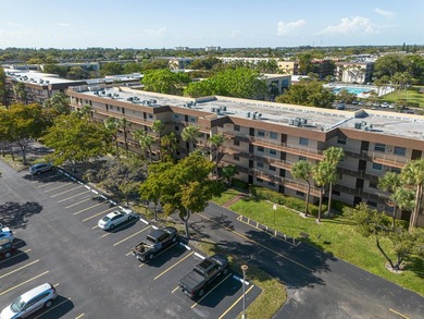 Fully renovated 2-bedroom, 2-bath condo located in the gated - photo 18