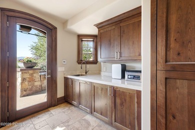 35 Sandstone Cove Court is a rare in-town estate offering 4.16 - photo 22