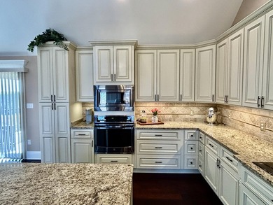 Experience luxurious living in the desirable Allens Landing Lake - photo 25