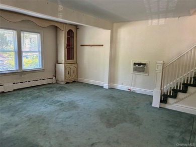 Welcome to this 3-bedroom, 1-bath single-family home ideally - photo 4
