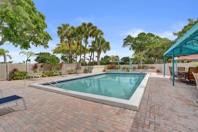 Stunning 3-bedroom, 2-bath unit with beautiful lake views from - photo 34