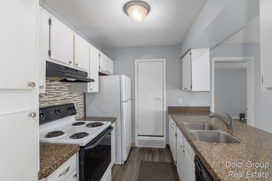 Discover this desirable Allendale end-unit condo offering extra - photo 10