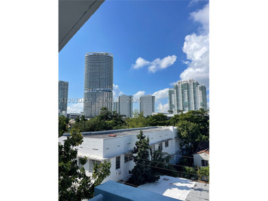 This exclusive and private residence gives you the opportunity - photo 9