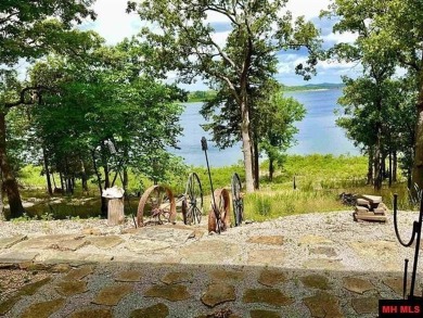 Lake Home For Sale in Oakland, Arkansas