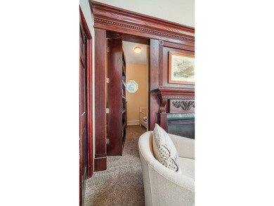 Nestled in a prime Alpine location, this spacious and - photo 28
