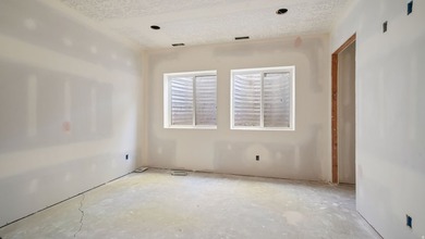 Nestled in a prime Alpine location, this spacious and - photo 38