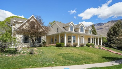 Nestled in a prime Alpine location, this spacious and - photo 42