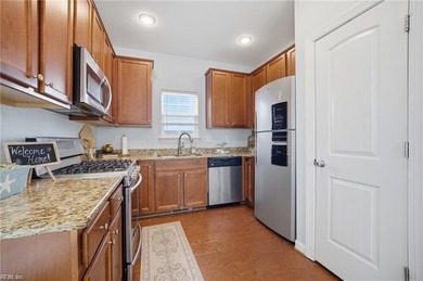 Affordable beach living in Shadowlawn. Beautiful two-unit - photo 11