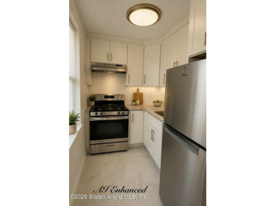 Condo in great location. Close to all transportation and - photo 13