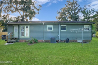 Welcome to this cozy 3-bedroom, 1-bath home offering both - photo 20