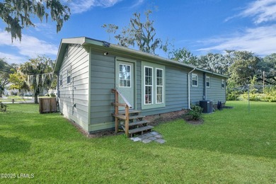 Welcome to this cozy 3-bedroom, 1-bath home offering both - photo 21