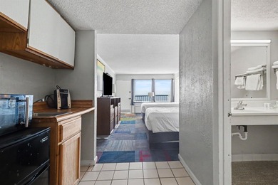 The Oasis Hotel at 1415 S Ocean Blvd represents a rare - photo 23