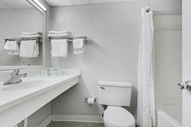 The Oasis Hotel at 1415 S Ocean Blvd represents a rare - photo 25