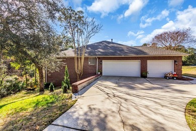 This lovely home sits on a corner lot on a cul-de-sac that - photo 39