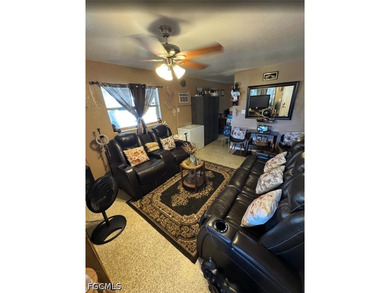 Great opportunity for homeowners or investors! Remodeled - photo 2
