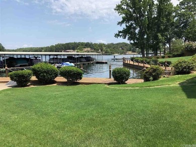 Fabulous townhome with a covered boat slip + 2-car garage on - photo 4