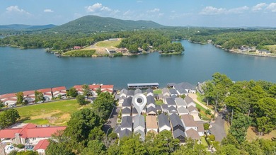 Fabulous townhome with a covered boat slip + 2-car garage on - photo 7