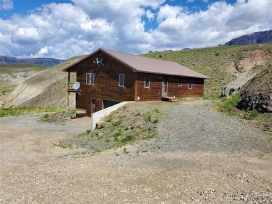 Lake Home For Sale in Wapiti, Wyoming