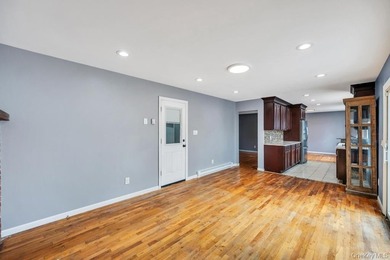 Exceptional East Islip Colonial offering an impressive 8 - photo 11