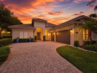 Enjoy a touch of elegance and sophistication in this 4-bedroom - photo 13