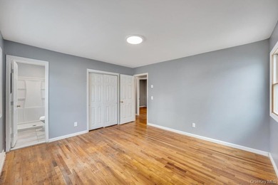 Exceptional East Islip Colonial offering an impressive 8 - photo 14