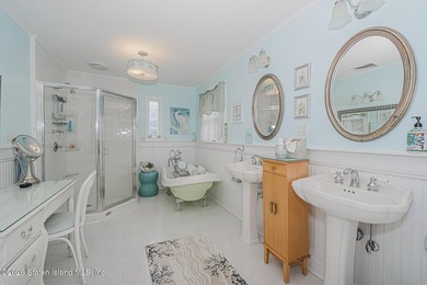 Large Side By Side 2 Family In Great Location ! Main House - photo 17
