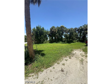 Vacant residential lot located directly next to 549 San - photo 2