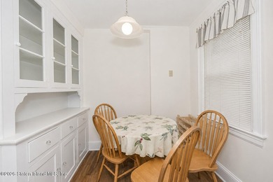 Large Side By Side 2 Family In Great Location ! Main House - photo 28