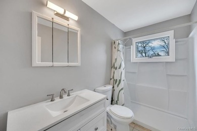 Exceptional East Islip Colonial offering an impressive 8 - photo 29