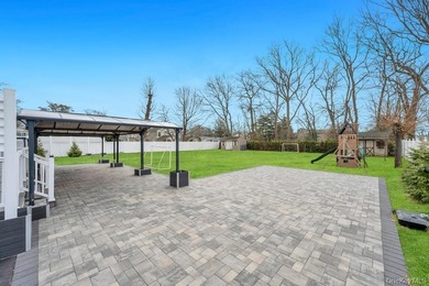 Exceptional East Islip Colonial offering an impressive 8 - photo 33