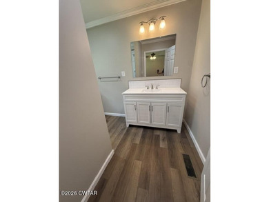 Renovated, refreshed, and ready for you! This charming 3BR/2BA - photo 34