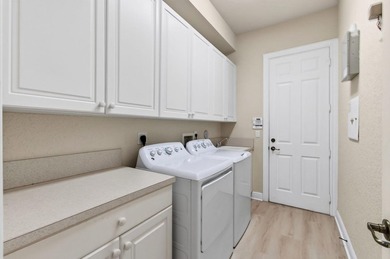 Enjoy a touch of elegance and sophistication in this 4-bedroom - photo 48