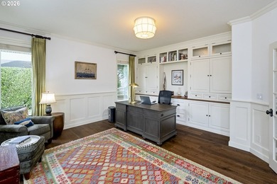 Rare Opportunity in the gated Stonegate Estates, a unique - photo 6