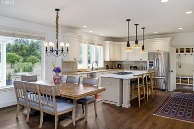 Rare Opportunity in the gated Stonegate Estates, a unique - photo 8